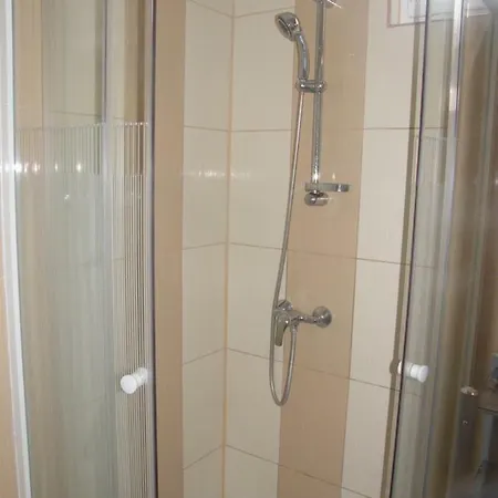 Fortuna Apartman בלטונללה