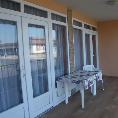 Fortuna Apartman בלטונללה